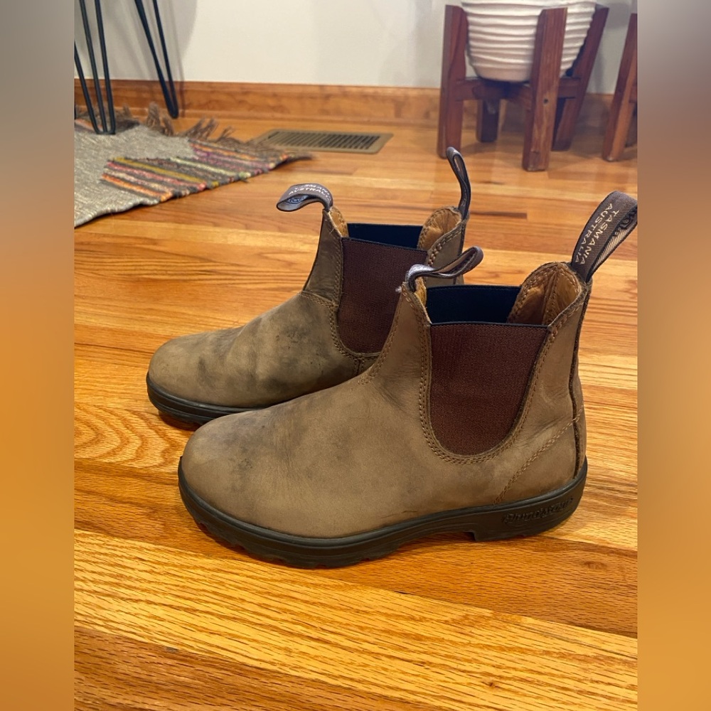 Blundstone 585 in Rustic Brown- size 7.5 (AU 4.5, EU 37.5)